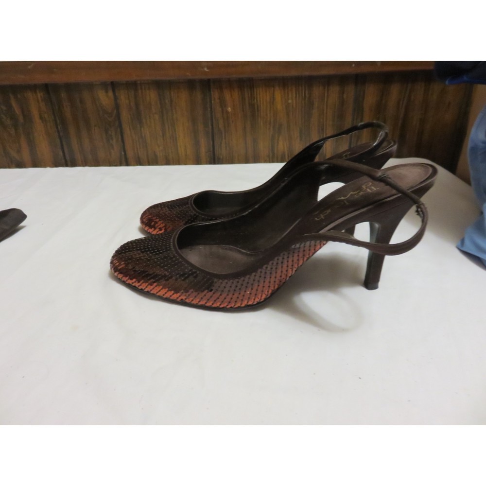THE TOUCH OF NINA BRONZE SEQUINNED LADIES PUMPS SIZE 8 1/2 M
